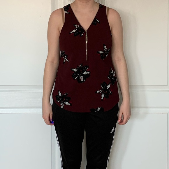 Burgundy floral tank top - Picture 4 of 5